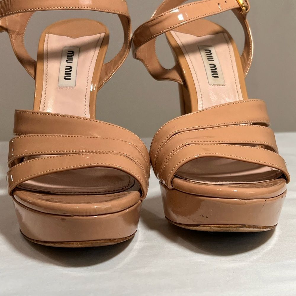 Miu Miu Vernice Block Heel Platform Sandals Size … - image 7